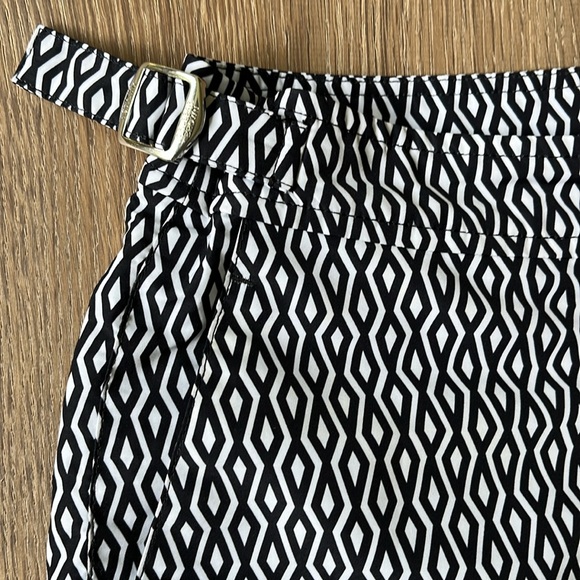 Orlebar Brown Bulldog Night Iris White Alado Geometric Mid-Length Swim Shorts. - Picture 7 of 12